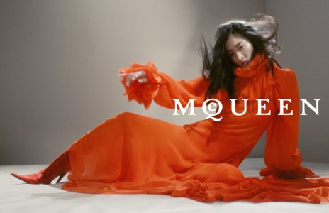 @alexandermcqueen #FallWinter2025 #adcampaign is photographed and directed by Glen Luchford. The.jpg