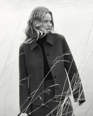 TOS_FW25_IN_SEASON_CAMPAIGN_21_BW.jpg