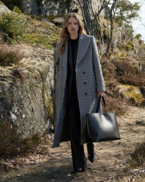 TOS_FW25_IN_SEASON_CAMPAIGN_24.jpg