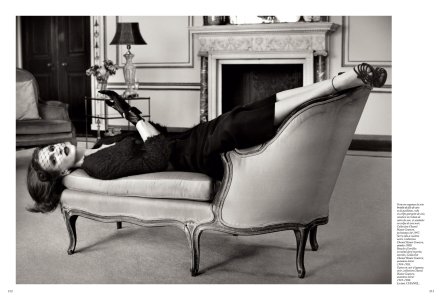 21 Vogue France 9 2025.jpg