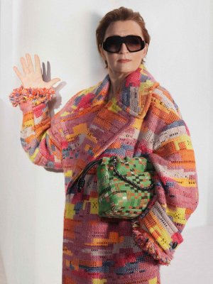 LOEWE_FW25_MAIN_CAMPAIGN_LESLEY_MANVILLE_CROPPED_2250X3000_6.jpg