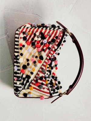 LOEWE_FW25_MAIN_CAMPAIGN_EXTRAS_STILL_LIFE_CROPPED_2250X3000_6.jpg