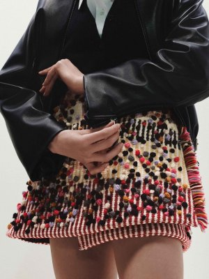 LOEWE_FW25_MAIN_CAMPAIGN_EXTRAS_CROPPED_2250X3000_1.jpg