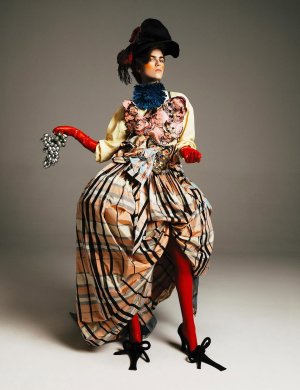 @wmagchina【The Artisan Issue】 「Yesterday & Tomorrow」The exaggerated silhouettes of classicism ...jpg
