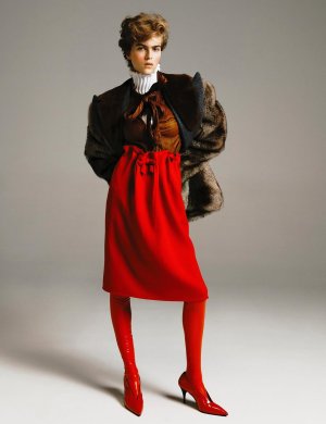 @wmagchina【The Artisan Issue】 「Yesterday & Tomorrow」The exaggerated silhouettes of classicism ...jpg