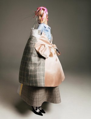 @wmagchina【The Artisan Issue】 「Yesterday & Tomorrow」The exaggerated silhouettes of classicism ...jpg