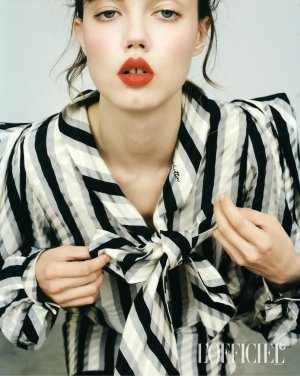 1754302162-lindsey_wixon_modella_donna-2.jpg
