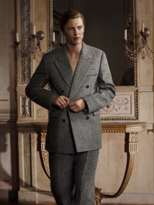 ferragamofw25mensuit-data-1.jpg