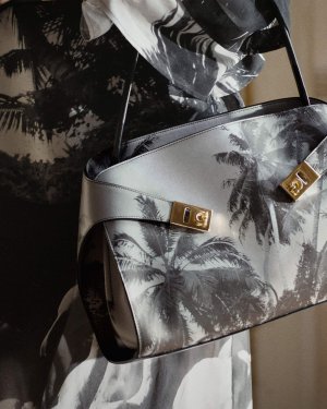 ferragamo-fall-2025-ad-campaign-the-impression-025.jpg