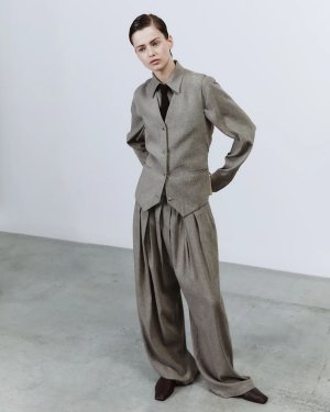 241120_ALYSI_CREME_FW25_LOOK_56_04611 拷貝.jpg