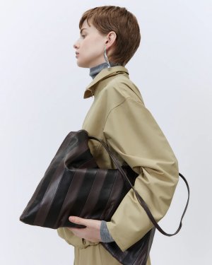 241120_ALYSI_CREME_FW25_LOOK_13_01160 拷貝.jpg