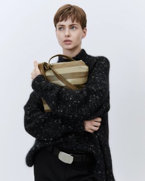 241120_ALYSI_CREME_FW25_LOOK_17_01482 拷貝.jpg