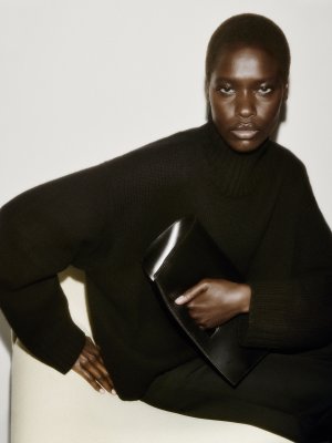 cos-fall-2025-ad-campaign-the-impression-018.jpg