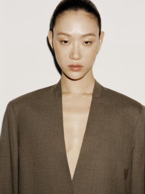 cos-fall-2025-ad-campaign-the-impression-038.jpg