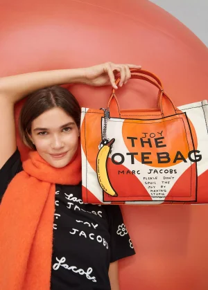 FA25_CS_ART-ORANGE-TOTE_DT4.webp