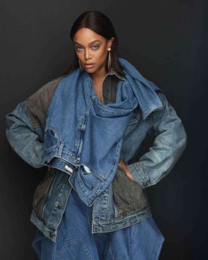 8188_tyra-banks-glamour-bulgaria-02.jpg