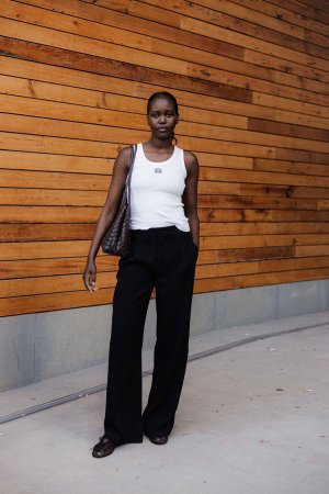 Adut-Akech-2025-09-11-NYFW-SS26-StreetStyle2-MelodieJeng-MJJ_0728.jpg