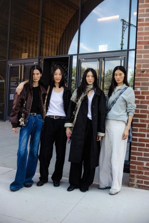 Haojie-Qi-Xiru-Yang-Hejia-Li-Canlan-Wang-2025-09-11-NYFW-SS26-StreetStyle2-MelodieJeng-MJJ_0106.jpg