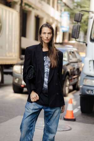 Jessica-Miller-2025-09-15-NYFW-SS26-StreetStyle6-MelodieJeng-MJJ_1865.jpg