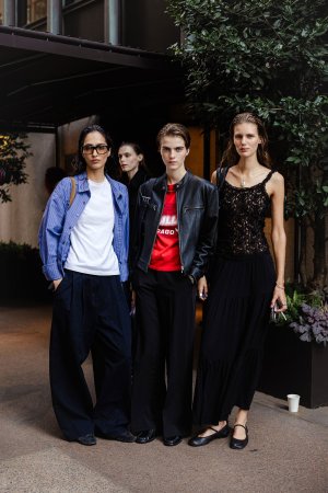 Sara-Caballero-Libby-Bennett-Rosalieke-Fuchs-2025-09-15-NYFW-SS26-StreetStyle6-MelodieJeng-MJJ...jpg