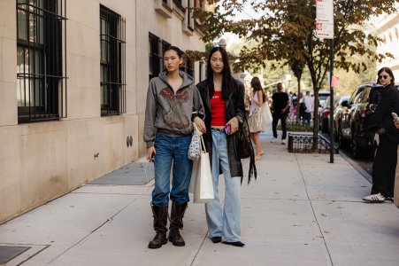 Ying-Ouyang-Jiahui-Zhang-2025-09-14-NYFW-SS26-StreetStyle5-MelodieJeng-MJJ_1407.jpg