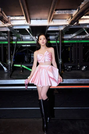 JISOO-LA-Day2-x-DIOR_FULL.webp