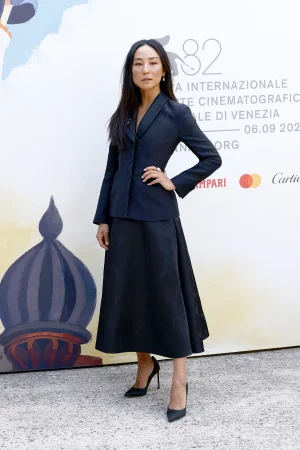 Greta-Lee_Red-Carpet.webp
