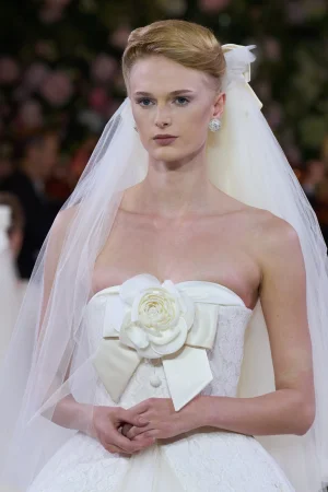 00115-richard-quinn-spring-2026-ready-to-wear-details-credit-gorunway.webp