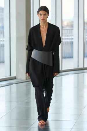 00019-tove-spring-2026-ready-to-wear-credit-gorunway.webp