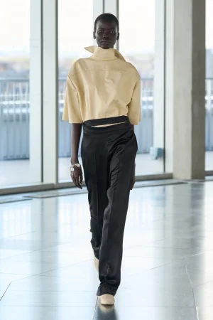00002-tove-spring-2026-ready-to-wear-credit-gorunway.webp