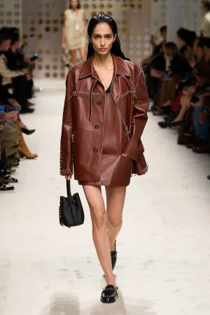 00026-tods-spring-2026-ready-to-wear-credit-gorunway.webp