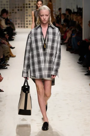 00009-tods-spring-2026-ready-to-wear-credit-gorunway.webp