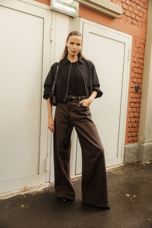 Natasha-Poly-2025-09-24-MFW-SS26-StreetStyle2-MelodieJeng-MJJ_3200.jpg
