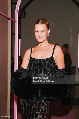 Elisabetta Franchi - Front Row SS26_7.jpg