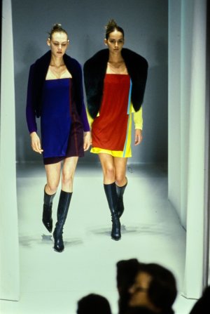 VERSACE-FALL-1997-RTW-42-SHIRLEY-MALLMANN-GEORGINA-GRENVILLE-CN10046634.jpg