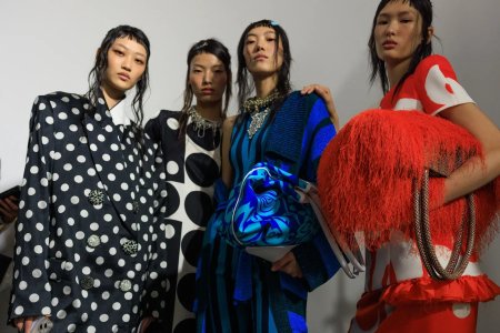 DriesVanNoten_PFW_SS26_backstage_acielle_19.jpg