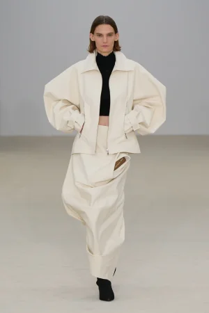 00013-issey-miyake-spring-2026-ready-to-wear-credit-gorunway.webp