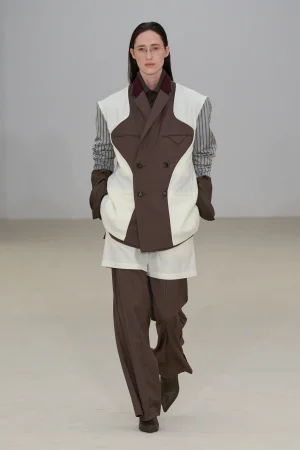 00025-issey-miyake-spring-2026-ready-to-wear-credit-gorunway.webp