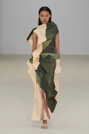 00030-issey-miyake-spring-2026-ready-to-wear-credit-gorunway.webp