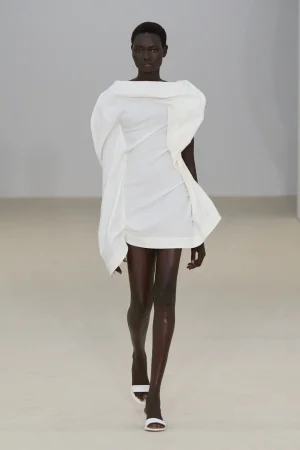 00032-issey-miyake-spring-2026-ready-to-wear-credit-gorunway.webp