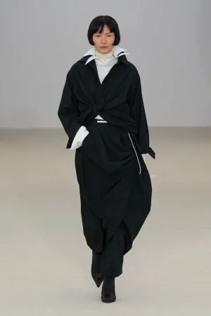 00033-issey-miyake-spring-2026-ready-to-wear-credit-gorunway.webp