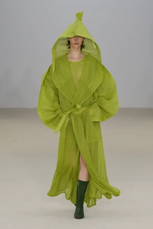 00039-issey-miyake-spring-2026-ready-to-wear-credit-gorunway.webp