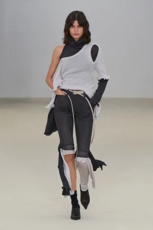 00045-issey-miyake-spring-2026-ready-to-wear-credit-gorunway.webp