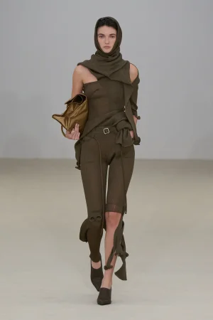 00047-issey-miyake-spring-2026-ready-to-wear-credit-gorunway.webp