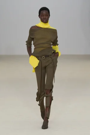 00049-issey-miyake-spring-2026-ready-to-wear-credit-gorunway.webp