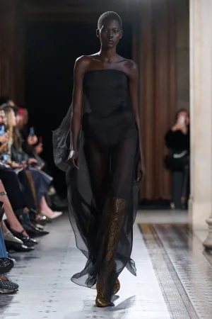 00032-nina-ricci-spring-2026-ready-to-wear-credit-gorunway.webp