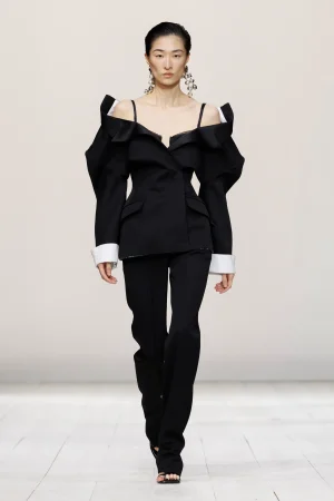 00046-givenchy-spring-2026-ready-to-wear-credit-brand.webp