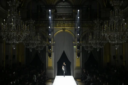 YohjiYamamoto_Paris2026ss_001_8256-89ecb42f-af72-4858-a91b-6359ef5a1f62.webp