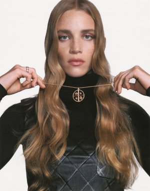 relojes-joyeria-chanel-campana-end-of-the-year-chanel_05.jpg