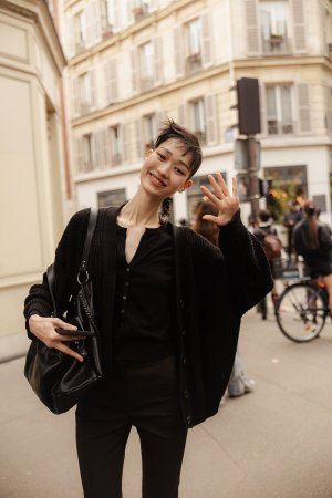 Chloe-Oh-2025-10-01-PFW-SS26-StreetStyle1-MelodieJeng-MJJ_4497.jpg